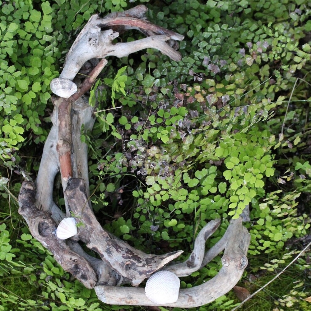 1’ driftwood crescent moon